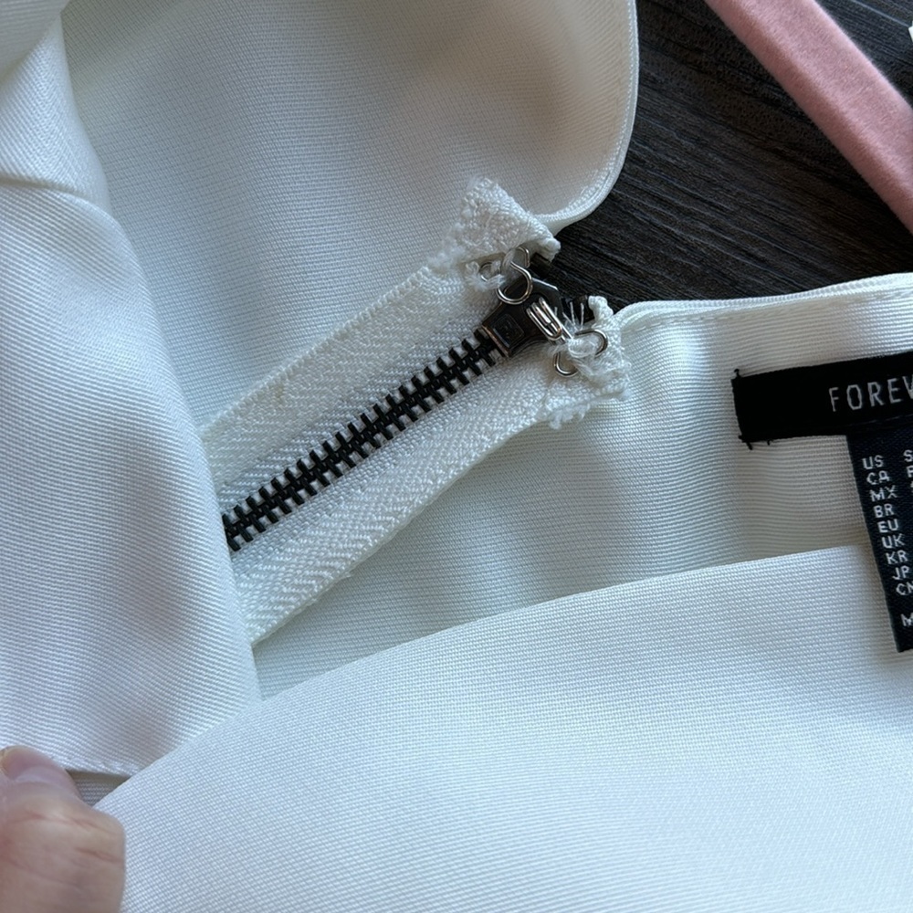 FOREVER 21 Cream Plunge Mini Dress, Small - Picture 5 of 8